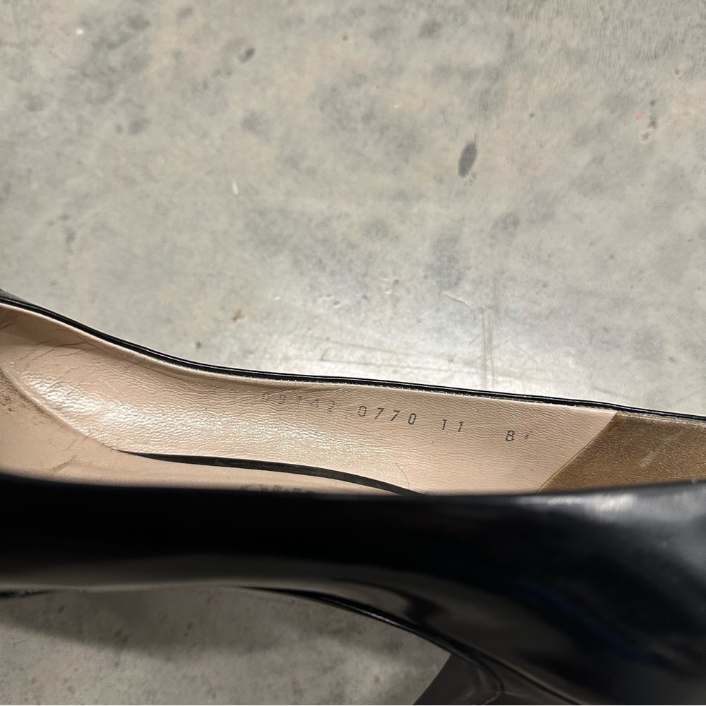 Salvatore Ferragamo Vara Bow Pump Black 11B - Picture 8 of 13